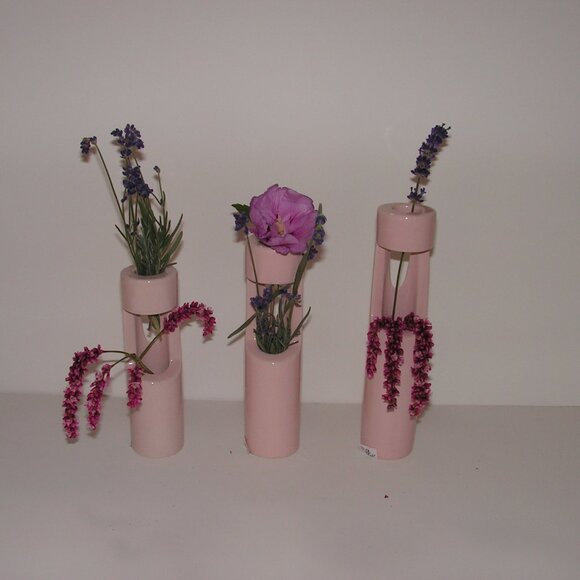 Mikasa Truck Bloom Set of 3 Vases Pink Ceramic - Picture 2 of 13